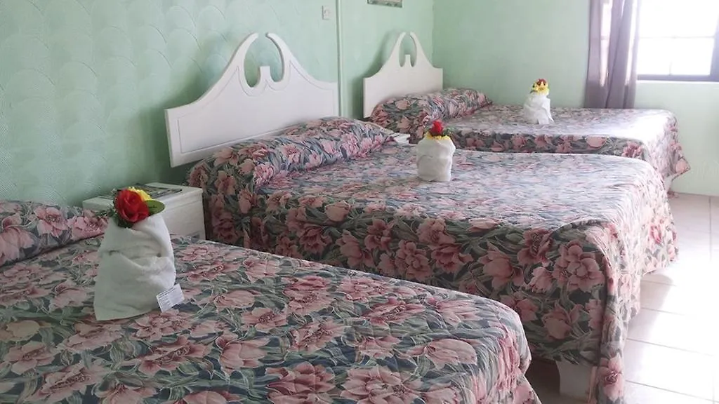 Stephanie'S Hotel Gros Islet 2*,  Saint Lucia